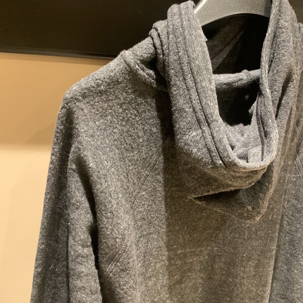 Mens Alo Yoga triumph hoodie size L - Picture 10 of 10